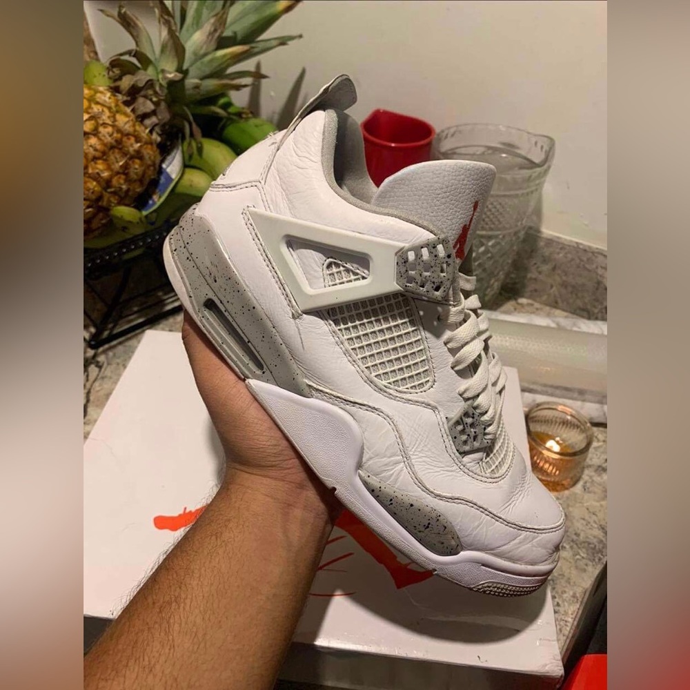 Air Jordan 4 White Oreo